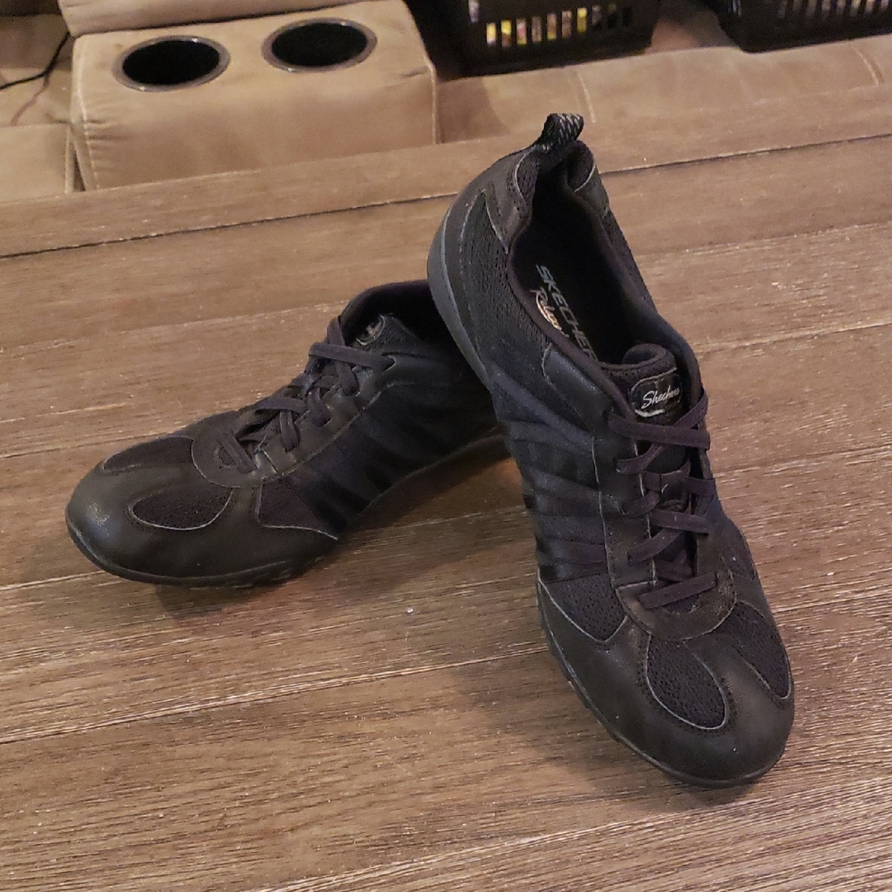 Skechers Black Athletic Womens Shoes 9.5